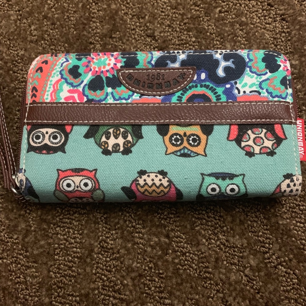 Owl wristlet